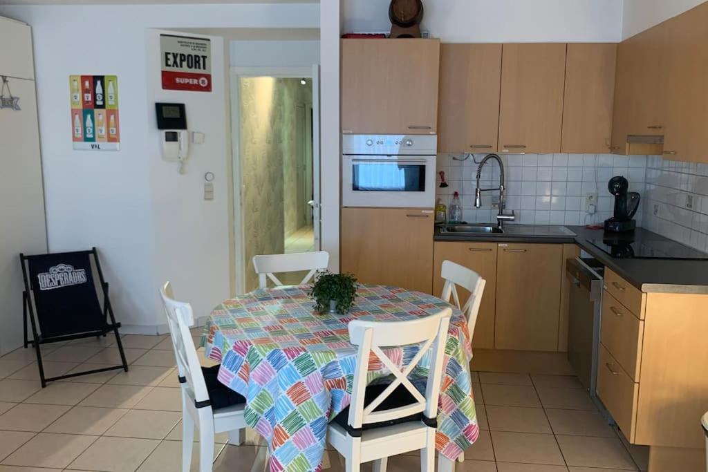 90m2 Op 70m Van Het Strand. Appartement